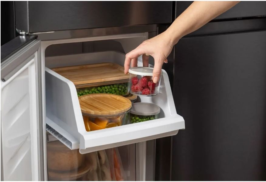 Americká lednice Gorenje G400 NRM819E61X nerez Americká chladnička Gorenje NRM819E61X s výsuvnou zásuvkou mrazničky