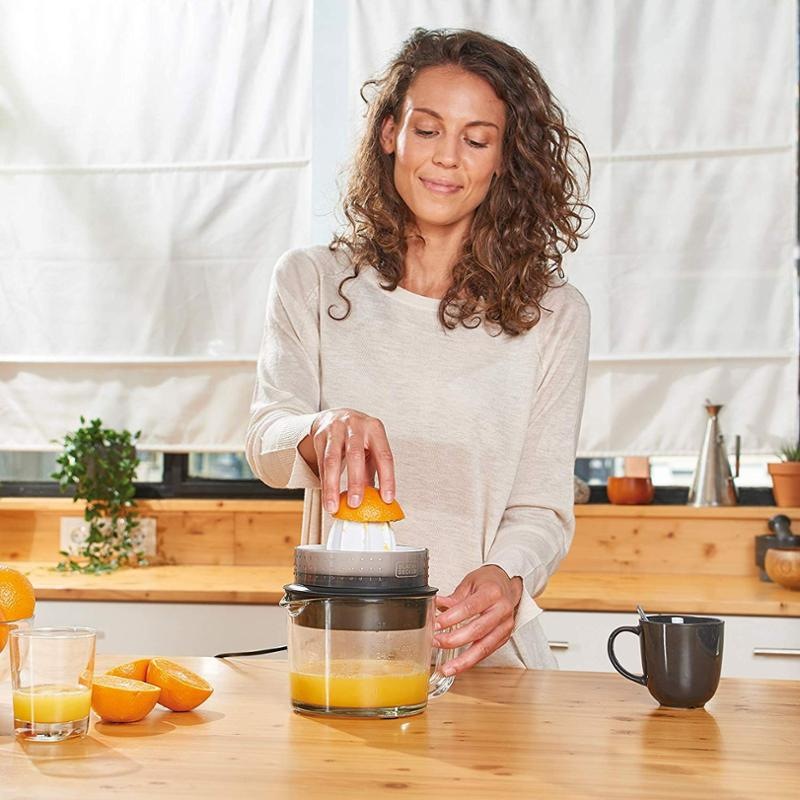 Lis na citrusy Black+Decker BXCJ30E černý/bílý Lis na citrusy Black+Decker BXCJ30E černý/bílý