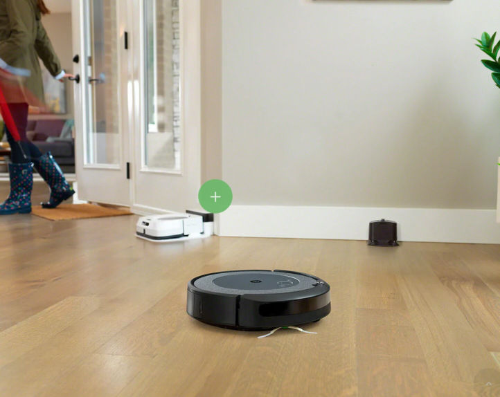 Robotický vysavač iRobot Roomba i5 šedý