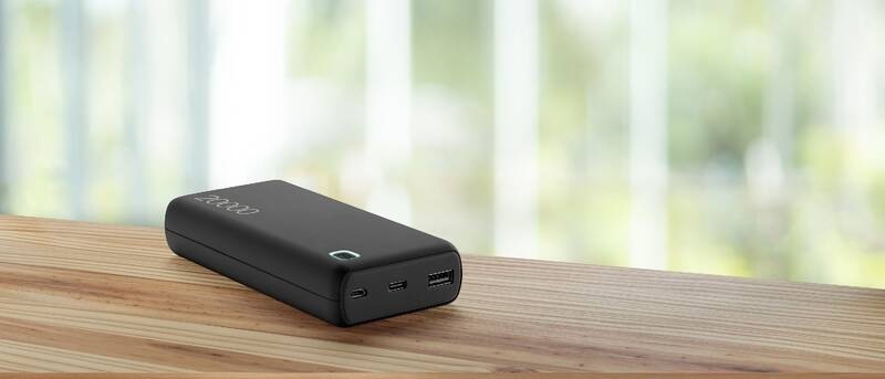 Powerbanka CellularLine Essence 20 000 mAh černá