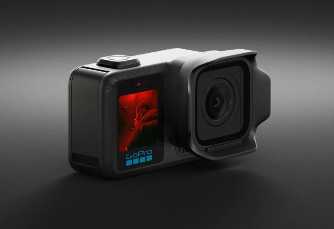 GoPro Mission 1 PRO zaujme i větším OLED displejem