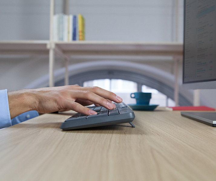 Klávesnice s myší Logitech Wireless Combo MK235, CZ šedá Klávesnice s myší Logitech Wireless Combo MK235, CZ šedá