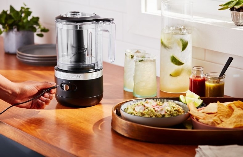 Kuchyňský robot KitchenAid 5KFCB519EBM černý