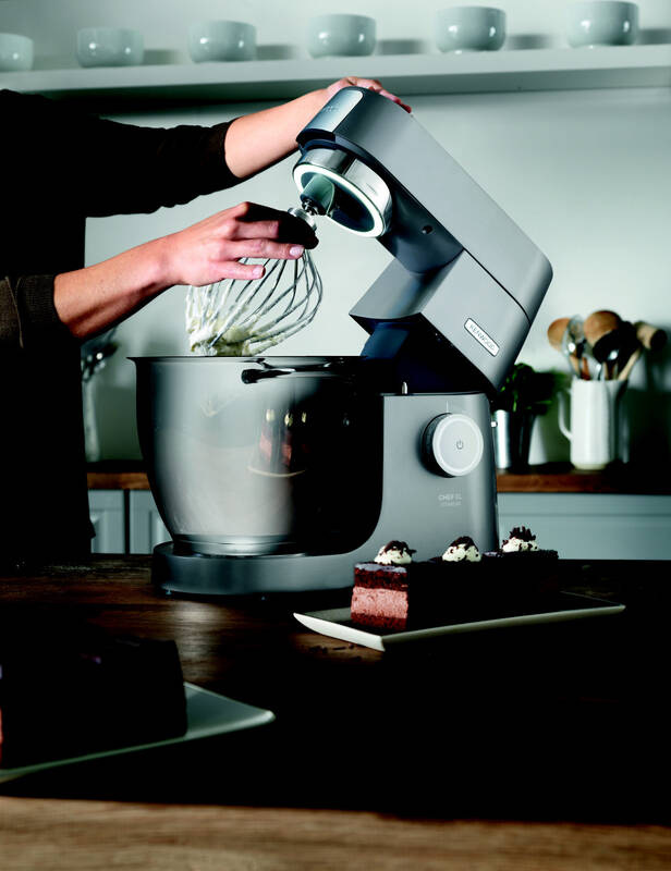 Kuchyňský robot KENWOOD Chef XL Titanium KVL8320S stříbrný