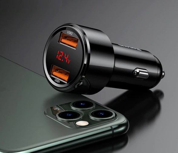 Adaptér do auta Baseus Magic 2x USB, 45 W, 6 A, s displejem černý
