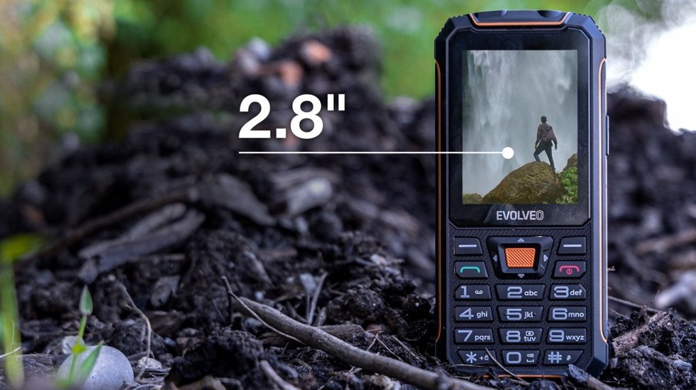 Mobilní telefon Evolveo StrongPhone Z6 černý/oranžový Mobilní telefon Evolveo StrongPhone Z6 černý/oranžový