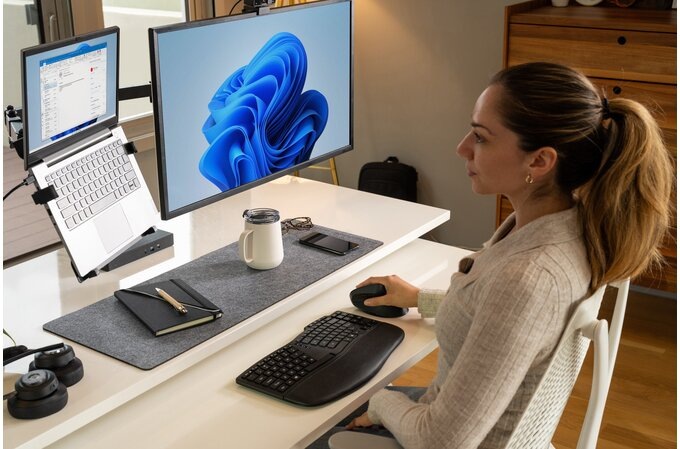 Kensington SmartFit Ergo Dual Monitor Arm, černá