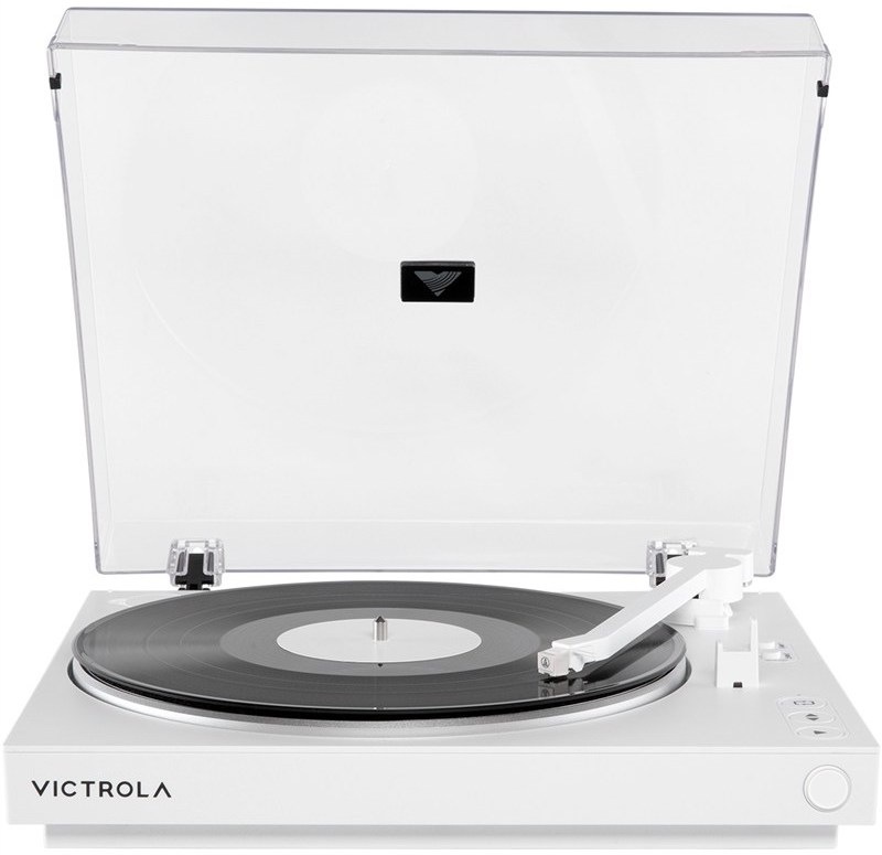 Victrola VPT-800 Automatic bílý gramofon s otevřeným krytem, automatickým ramenem a hliníkovým talířem