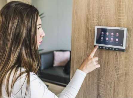 Dveřní videotelefon EMOS EM-10AHD Dveřní videotelefon EMOS EM-10AHD