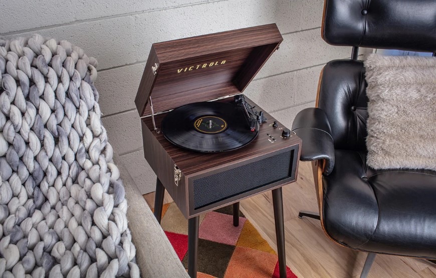 Gramofon Victrola VTA-75 Liberty hnědý Victrola VTA-75-ESP Liberty, hnědá