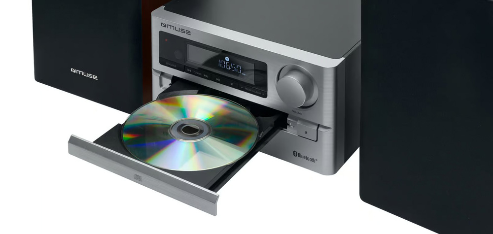 Kompaktní mikrosystém šetří místo a nahrazuje více samostatných audio zařízení v domácnosti.