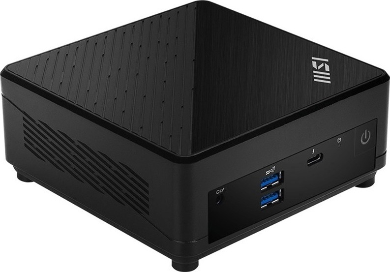 PC mini MSI Cubi 5 1M-610EU černý Mini PC MSI Cubi 5 z šikmého pohledu v černém provedení, s USB-A, USB-C, audio konektorem, tlačítkem napájení a bočním větráním.