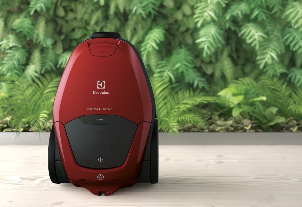 Podlahový vysavač Electrolux Pure D8.2 PD82-ANIMA červený