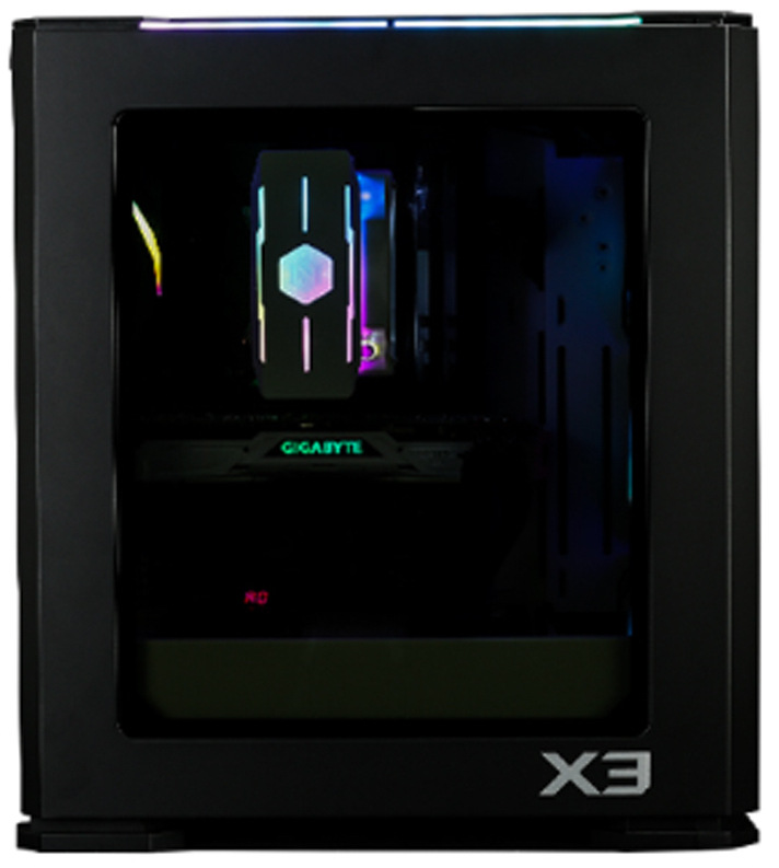 Case Zalman X3 černá Na obrázku je boční pohled na černou počítačovou skříň Zalman X3 s velkou průhlednou bočnicí. Přes sklo je vidět vnitřek sestavy s podsvíceným chladičem procesoru a grafickou kartou. Nahoře vede tenký světelný RGB pruh a dole vpravo na skleněné bočnici je velké označení X3. Skříň působí čistě, moderně a herně.