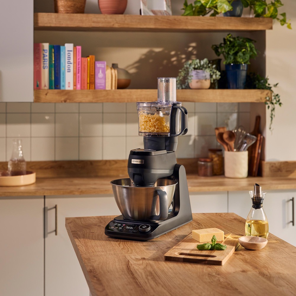 Kuchyňský robot KENWOOD Smart-Touch KHC40.080BK černý Strouhání sýra v kuchyňském robotu Kenwood KHC40.080BK Smart-Touch