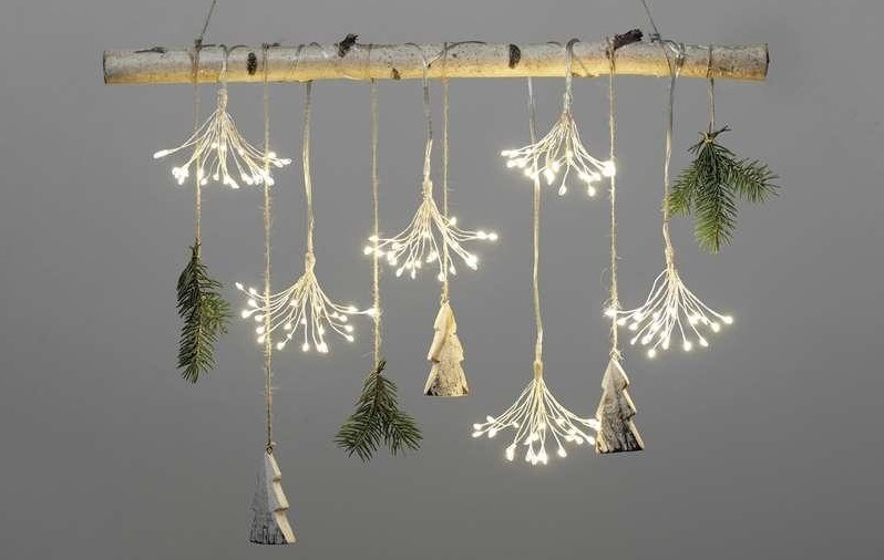 Vánoční osvětlení EMOS 150 LED řetěz - svítící trsy, nano, 2,35 m, vnitřní, teplá bílá, časovač Vánoční osvětlení EMOS 150 LED řetěz - svítící trsy, nano, 2,35 m, vnitřní, teplá bílá, časovač