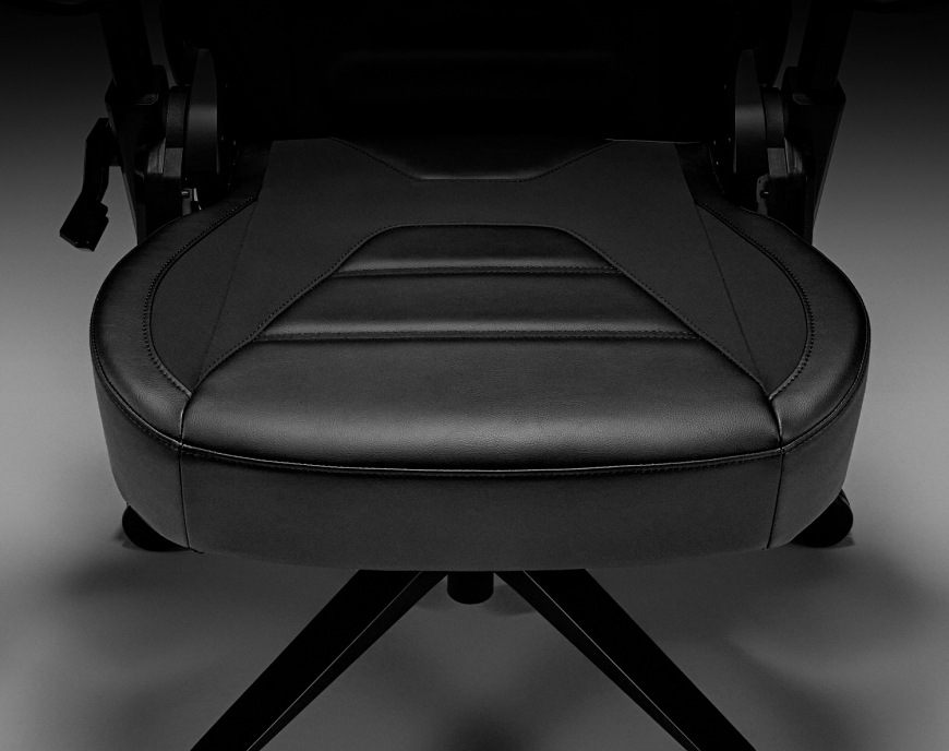 Herní židle Asus ROG Courser Core černá barva Široký ergonomicky tvarovaný sedák