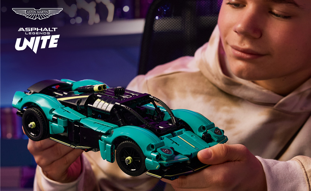 Stavebnice LEGO® Technic 42208 Aston Martin Valkyrie Stavění Aston Martin Valkyrie dětem přibližuje fungování automobilů a propojuje kreativitu s technickým poznáváním.