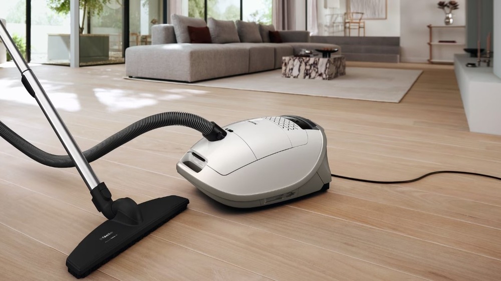 Podlahový vysavač Miele Guard M1 Parquet XL bílý