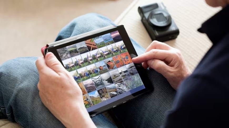 Digitální fotoaparát Canon PowerShot SX740 HS, TRAVEL KIT II stříbrný Tablet s aplikací Canon Camera Connect a fotografiemi z Canon PowerShot SX740 HS LITE EDITION