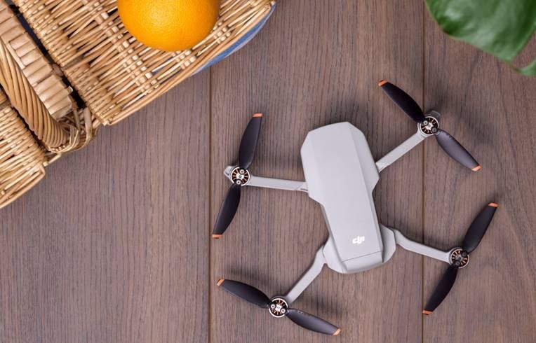 Dron DJI Mini 2 šedý