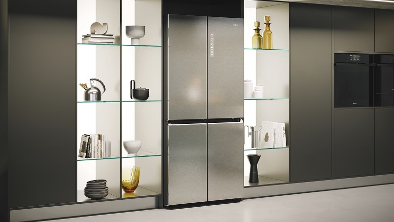 Americká lednice Haier HCR7818DNMM stříbrná