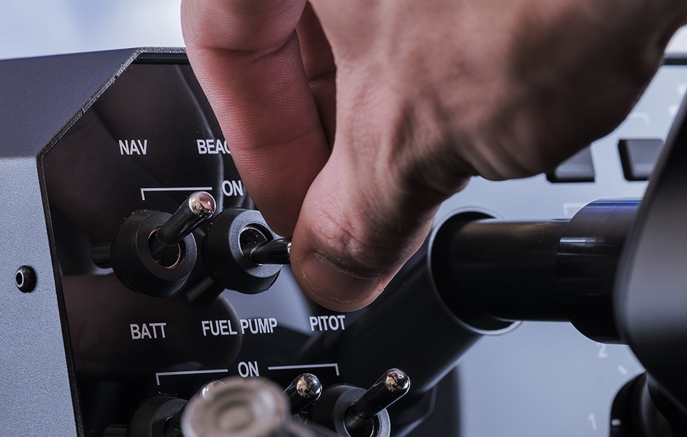 Základna Moza Racing AY210 (PC) hliník Garancí přesnosti je u Moza Racing AY210 15bitový magnetický snímač