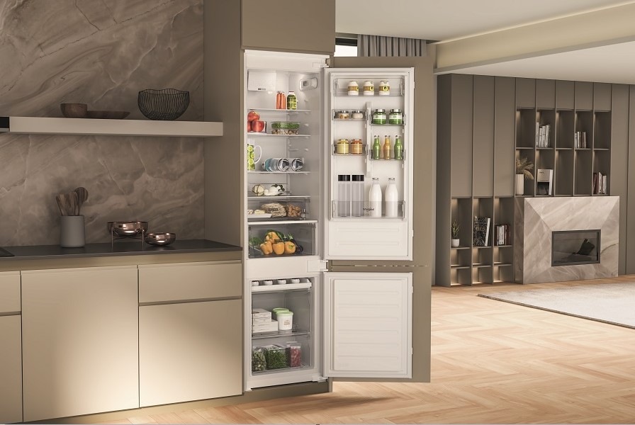 Chladnička kombinovaná Whirlpool WHC20D011B2, vestavná, lifestyle, kuchyně