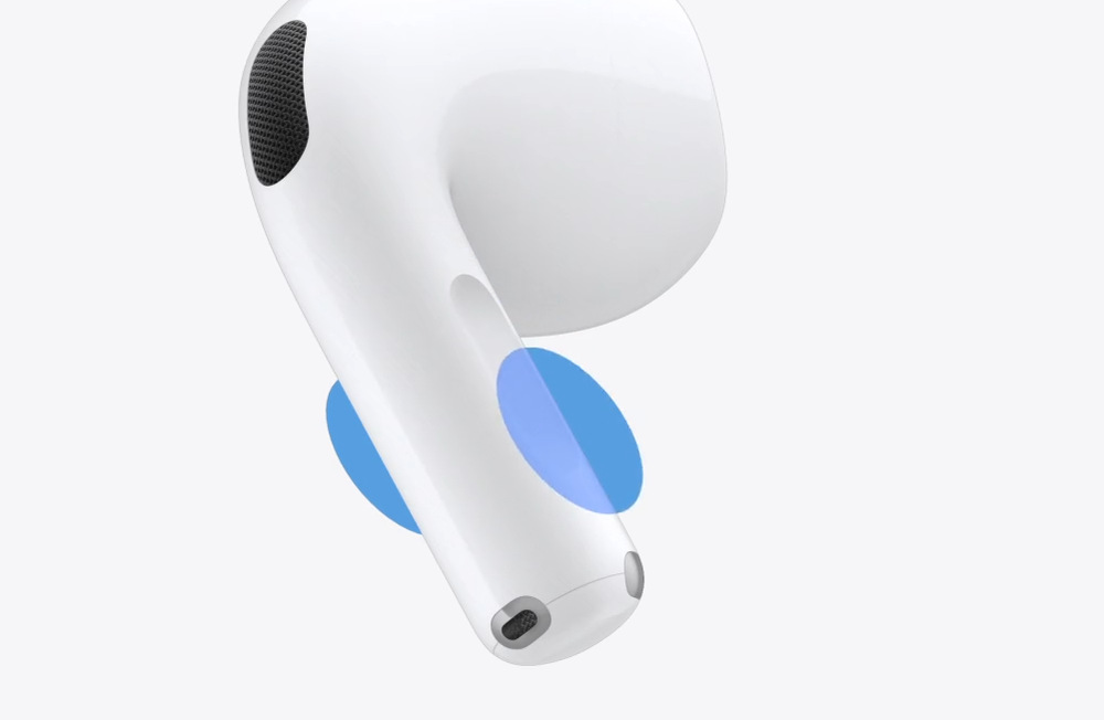 Sluchátka Apple AirPods 5 s bezdrátovým nabíjecím pouzdrem bílé Apple AirPods 5 podporují ovládání pomocí tlakového snímače