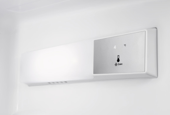 Chladnička s mrazničkou Electrolux LNT3LF14S bílá