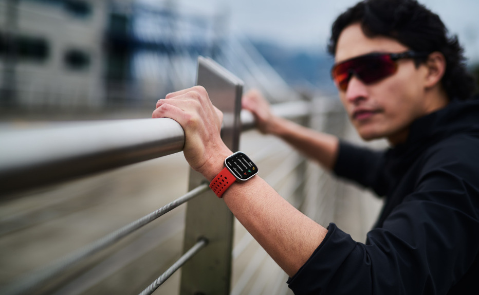 Chytré hodinky Amazfit Bip 6 šedé/zlaté