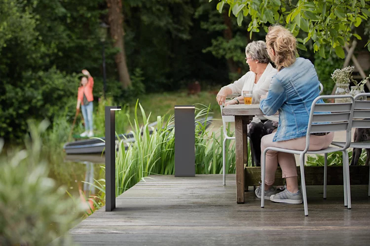 Venkovní svítidlo Philips Bustan Post, LED - antracitové