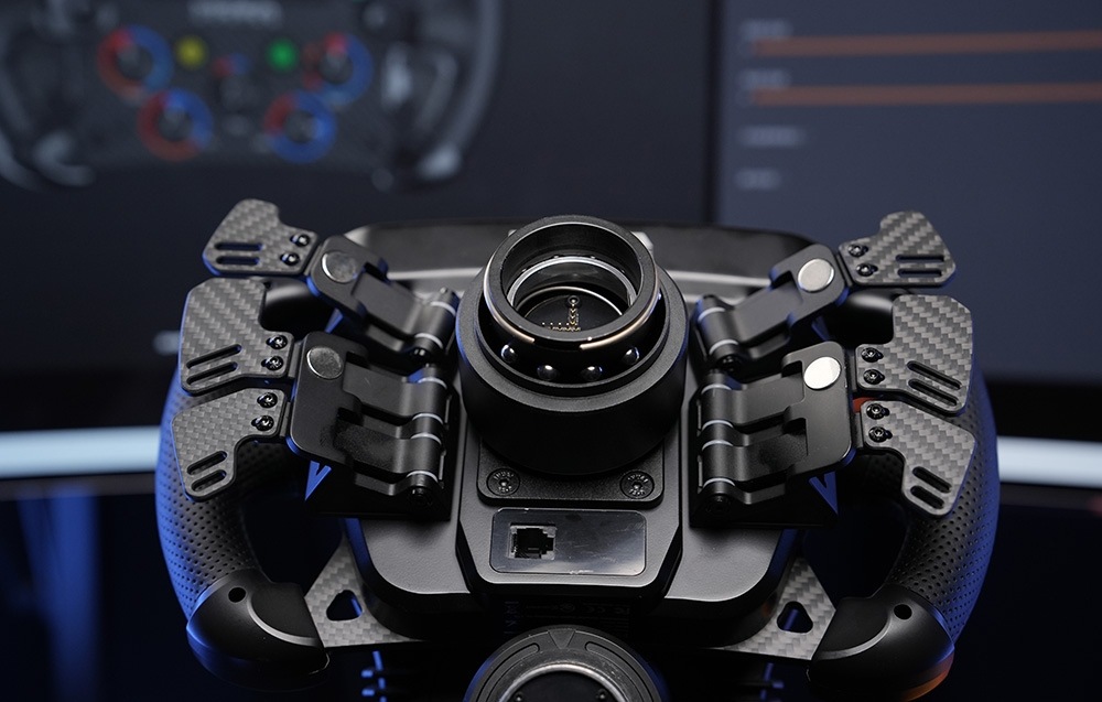 U Moza Racing FSR V2 potěší i snadná a rychlá montáž