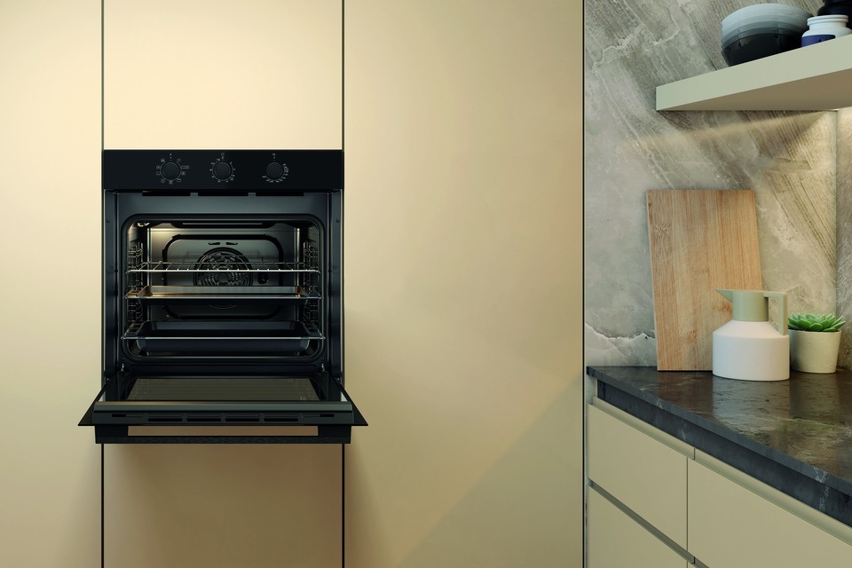 Trouba Whirlpool New Actual OMK38HU0B černá Horkovzdušná vestavná trouba Whirlpool OMK38HU0B, černá