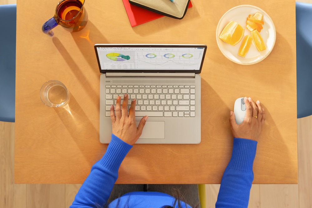 Myš Logitech M196 bílá Myš Logitech M196 bílá