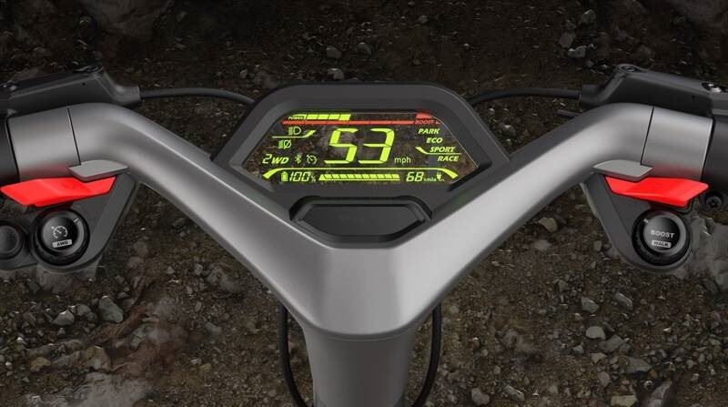 Elektrická koloběžka Segway SuperScooter GT2 Elektrická koloběžka Segway SuperScooter GT2
