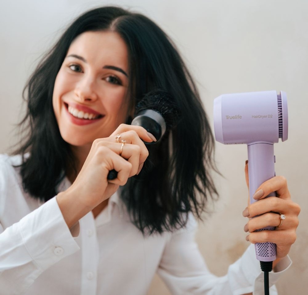 Fén Truelife HairDryer D2 je osazen motorem s otačkami 20 000 za minutu