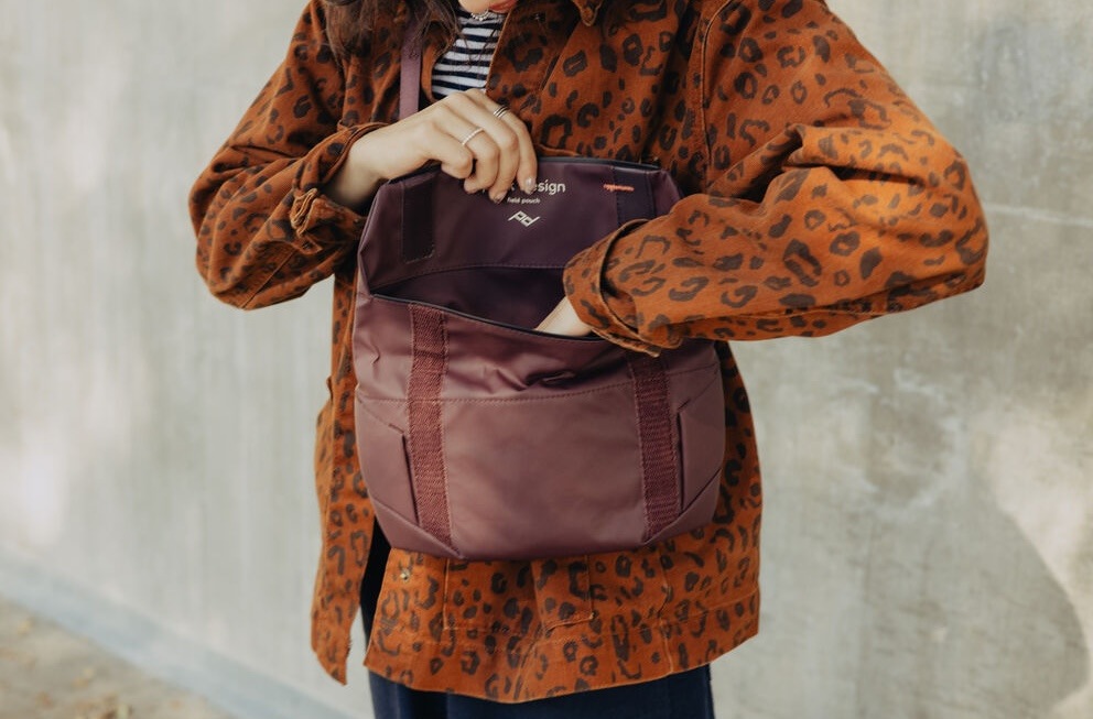 Pouzdro Peak Design Field Pouch (v2) vínové Pouzdro Peak Design Field Pouch (v2) vínové