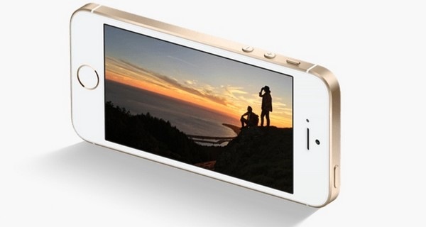 Mobilní telefon Apple iPhone SE 32 GB - Silver