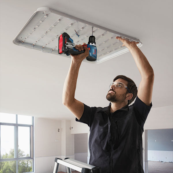 Vrtací šroubovák Bosch Professional GSR 18V-65 (bez baterie) Šroubovák Bosch zvládne různé typy úkolů
