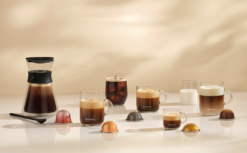 Kapslový kávovar De'Longhi Nespresso Vertuo Lattissima ENV300.W bílý Kapslový kávovar De'Longhi Nespresso Vertuo Lattissima ENV300.W bílý