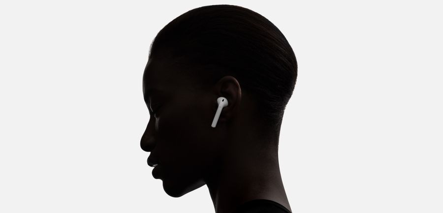 Sluchátka Apple AirPods bílá Sluchátka Apple AirPods bílá