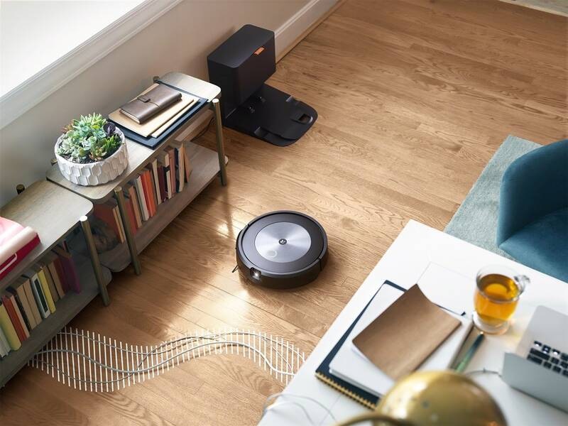 Robotický vysavač iRobot Roomba j7+ / Braava jet m6 Robotický vysavač iRobot Roomba j7+ / Braava jet m6