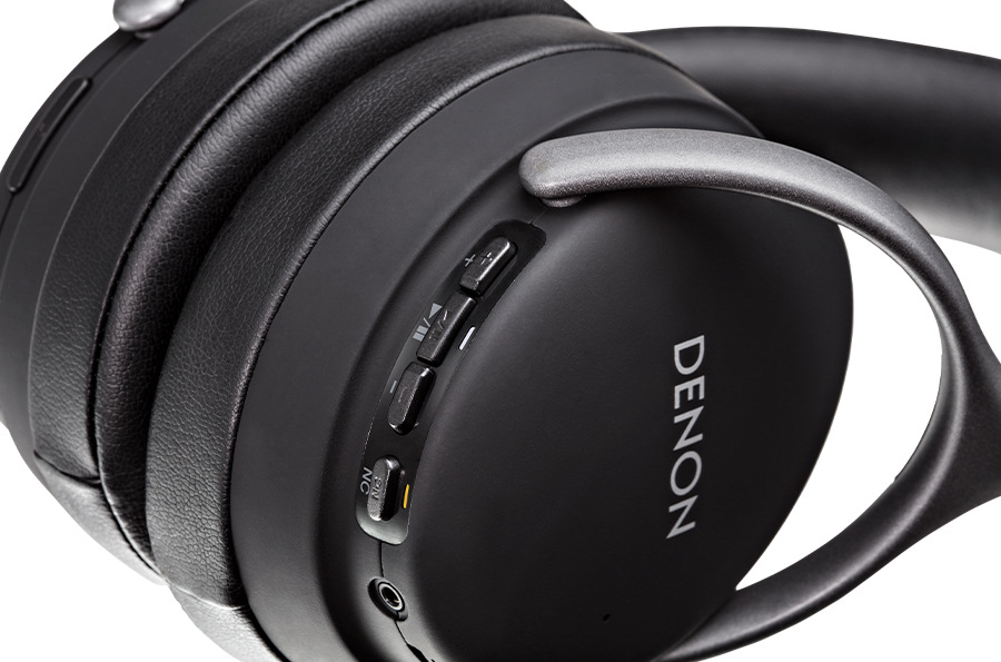 Sluchátka Denon AH-GC30 černá