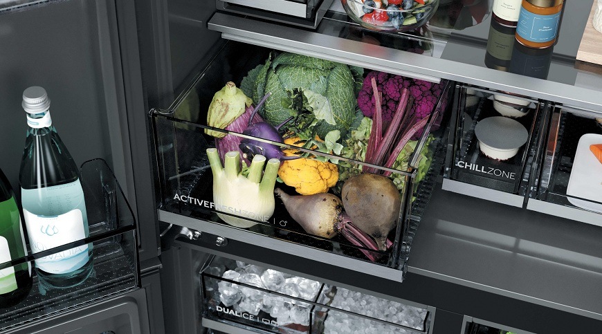 active fresh zone se zeleninou uvnitř lednice Haier HCW99F18DHMB
