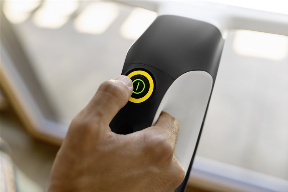 Čistič oken Kärcher WV 3 Comfort Precision černý/bílý Čistič oken Kärcher umožňuje čištění šikmo, vodorovně i nad hlavou