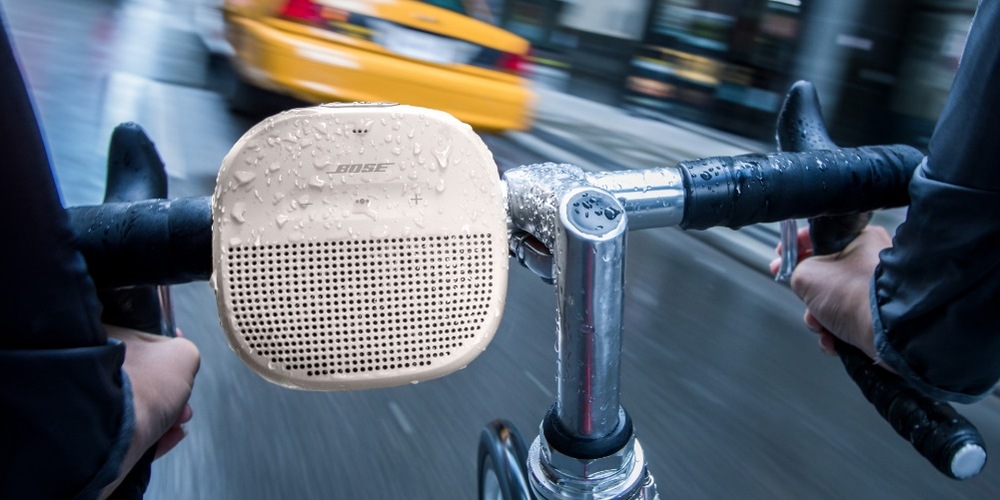 Přenosný reproduktor Bose SoundLink Micro bílý Přenosný reproduktor Bose SoundLink Micro bílý