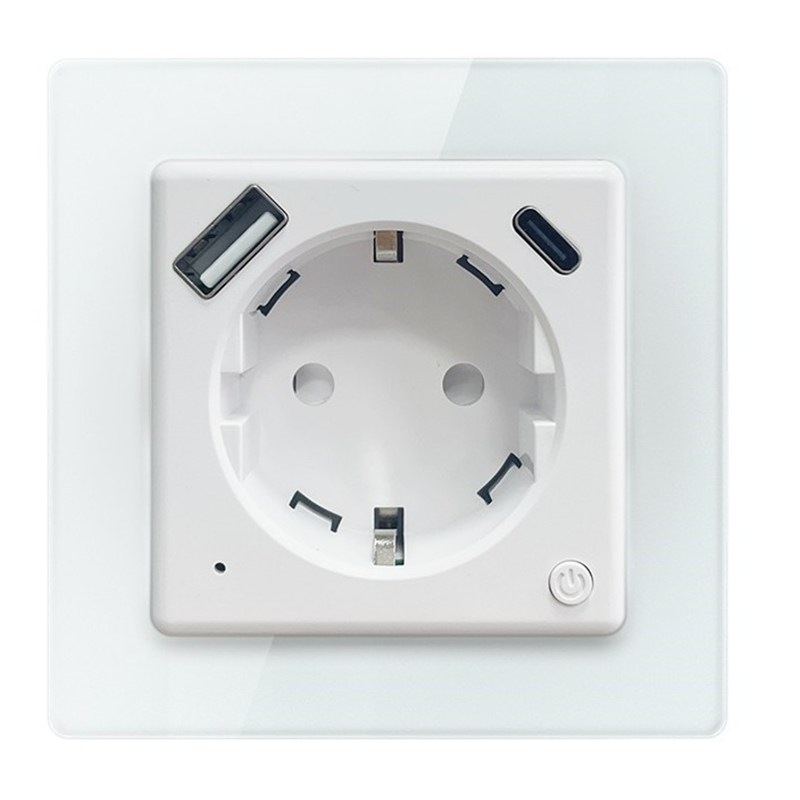 Chytrá zásuvka IMMAX s USB a USB-C portem, bílá barva