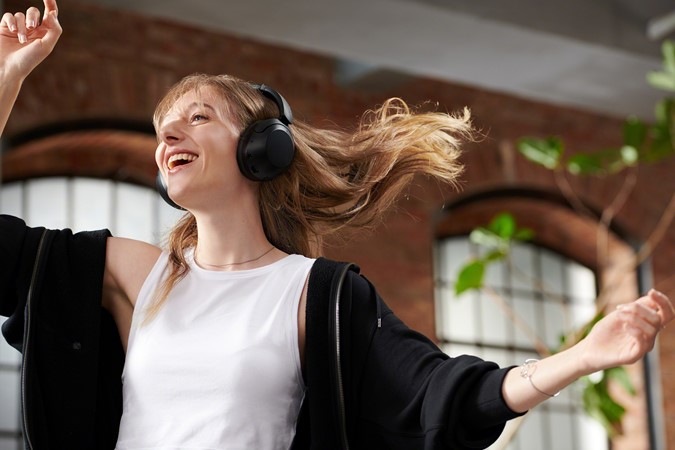 Sluchátka Sony WH-XB910N černá Sony WH-XB910, výdrž až 30 hodin