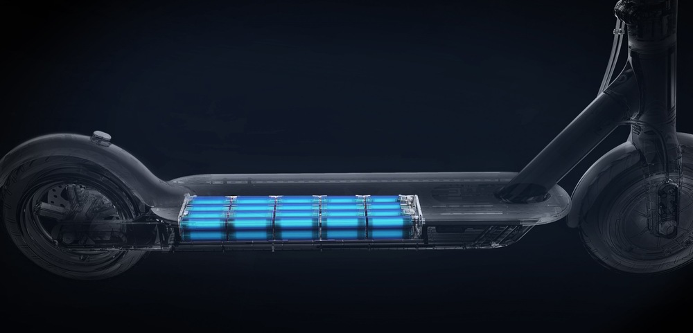 Elektrická koloběžka Xiaomi Mi Pro Elektrická koloběžka Xiaomi Mi Pro